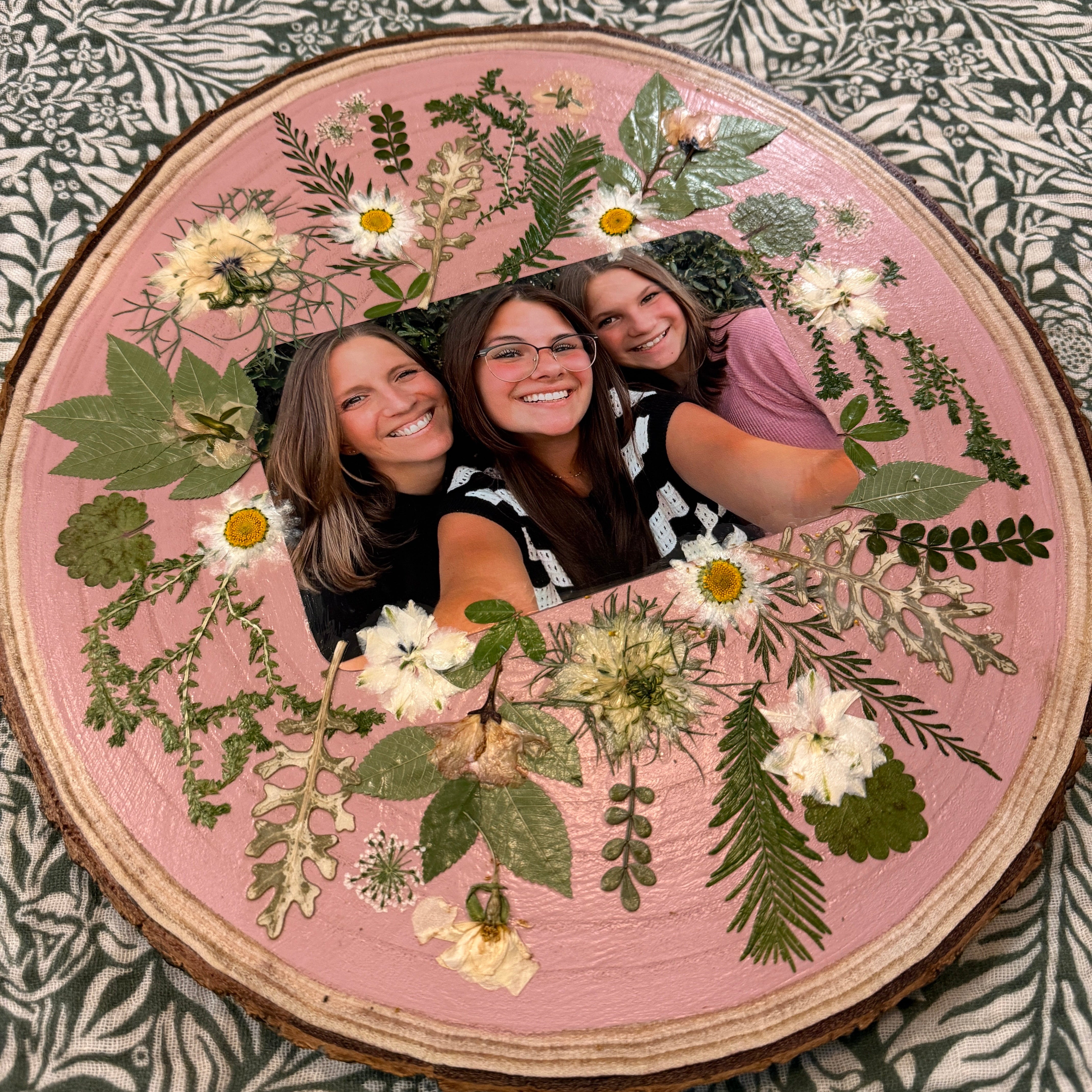 Bloom & Timber: A Pressed Flower Workshop