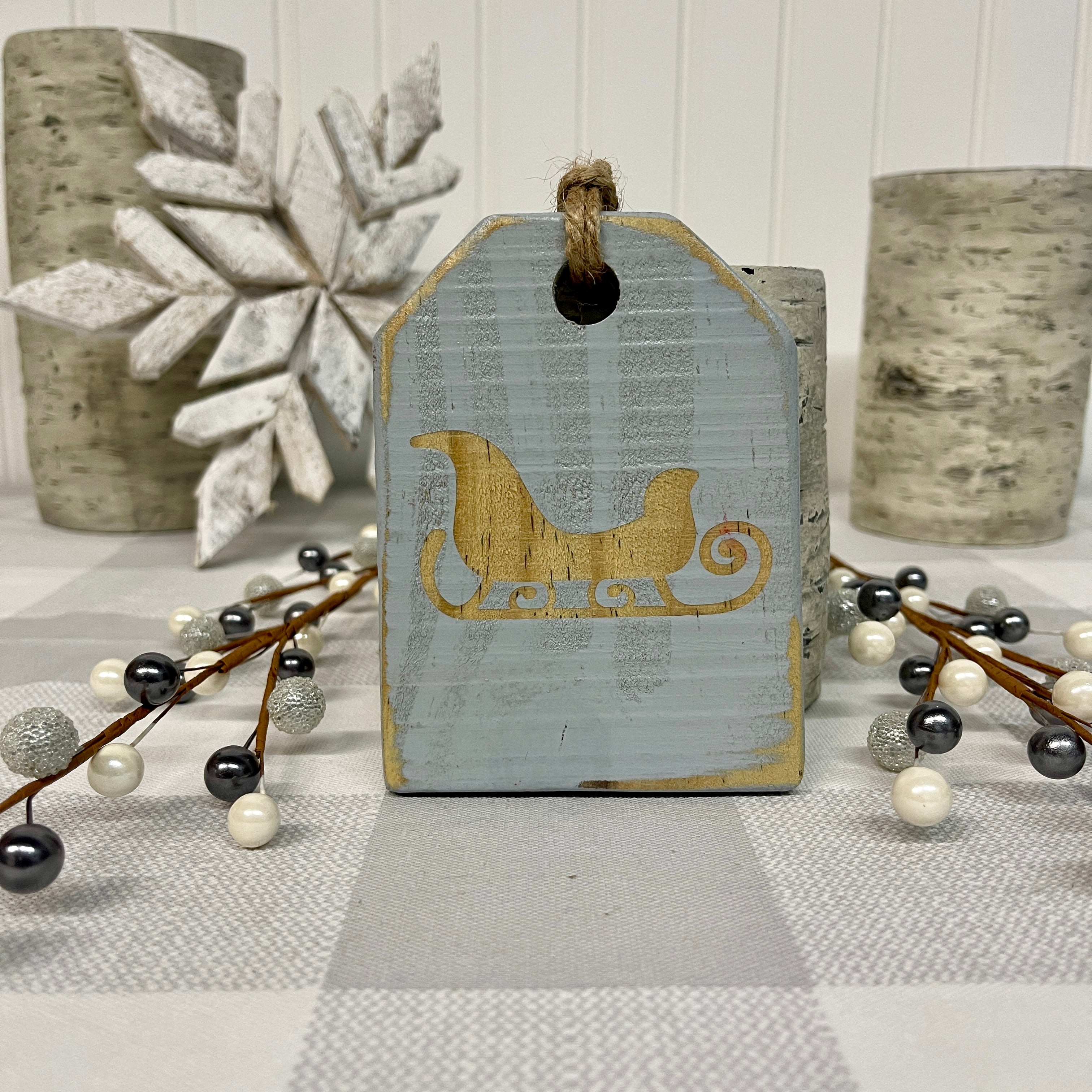 Pallet Wood Christmas Ornaments - Oh Deer!