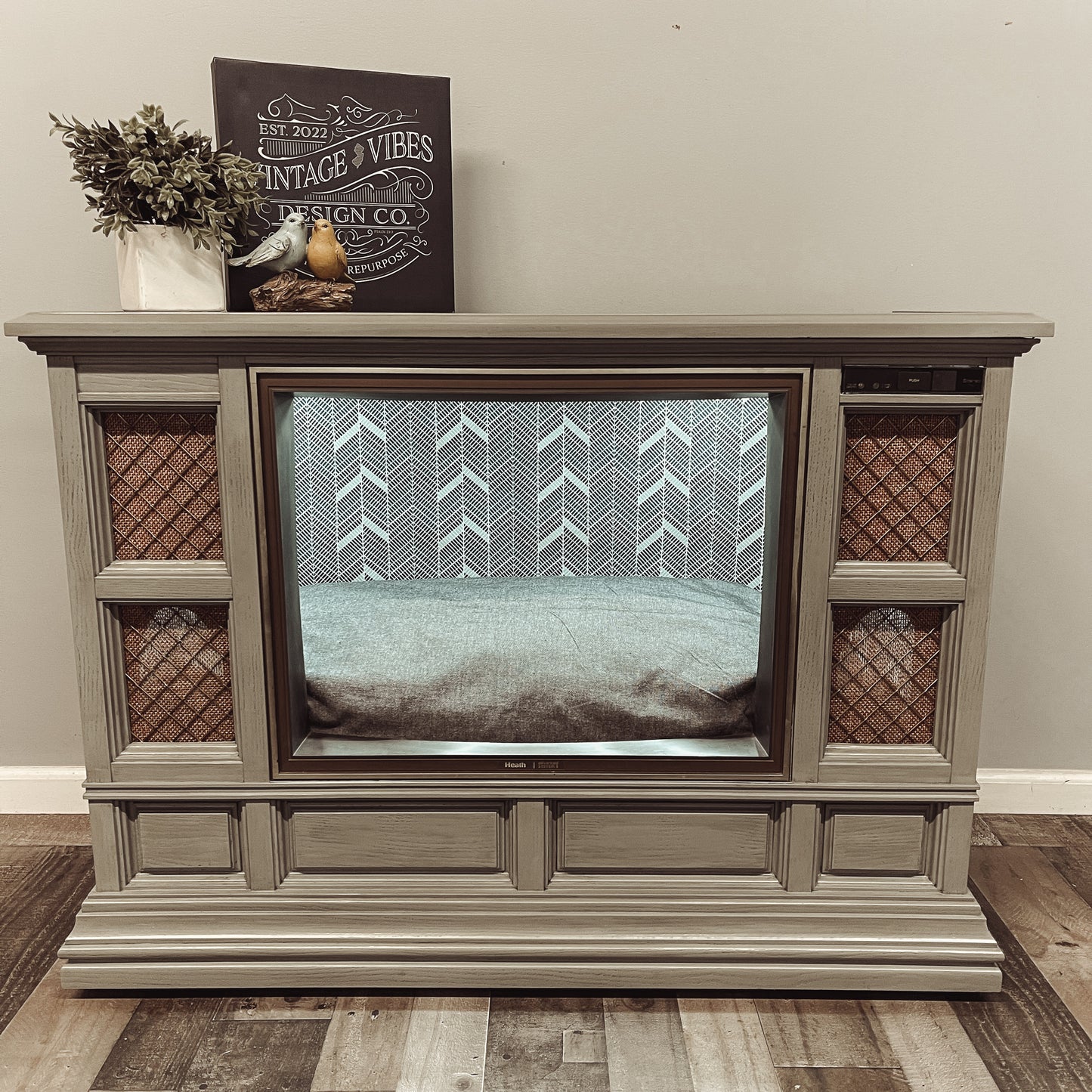 Vintage TV Cabinet Pet Bed - Sage Gray