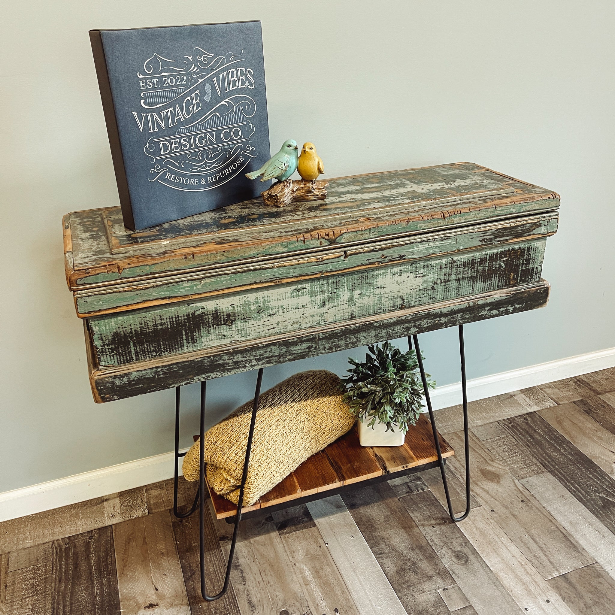 Toolbox Hall/Entry Table