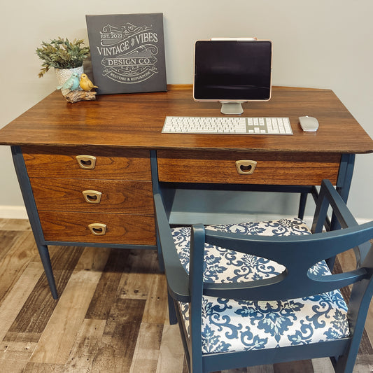 MCM Desk